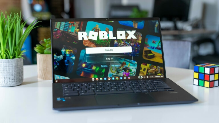 How to Install and Play Roblox on Chromebook?