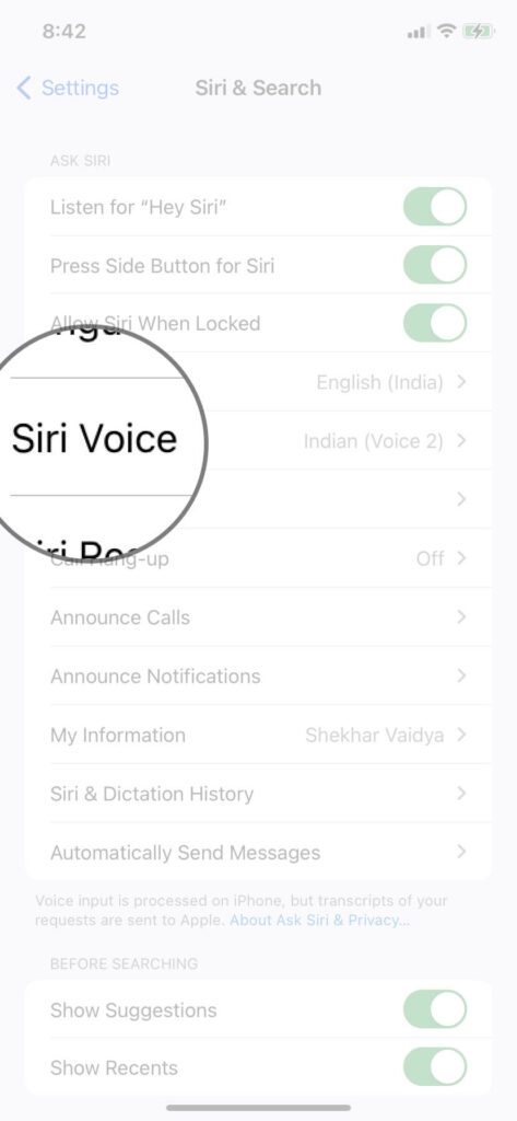 Изменить голос Siri