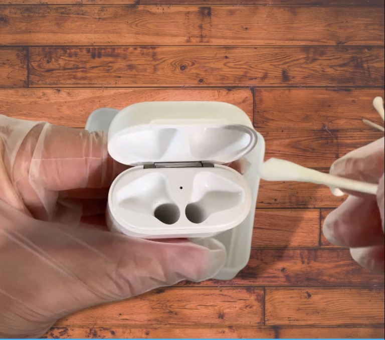 Clean AirPods Case