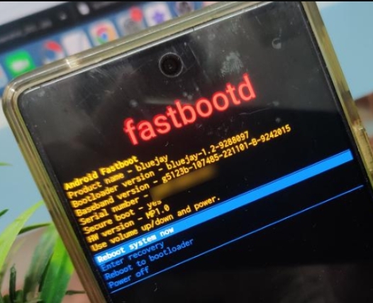 режим fastbootd — с Android 14 на Android 13 в Google Pixel
