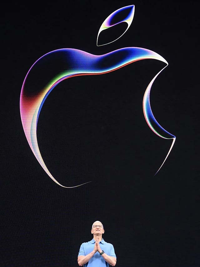Apple Unveils MacBook Air 15 with Apple M2 SoC