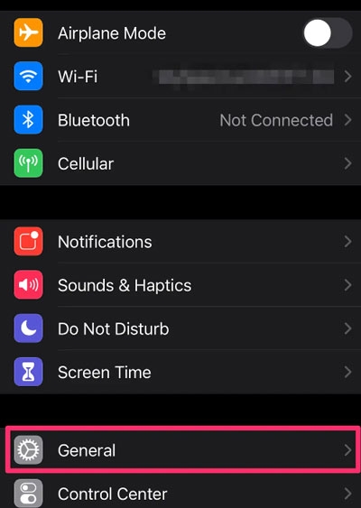 Обновите iOS — проблема с черным экраном iPhone 14