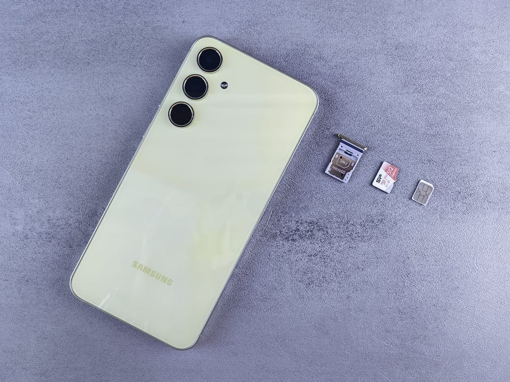 Plastic SIM